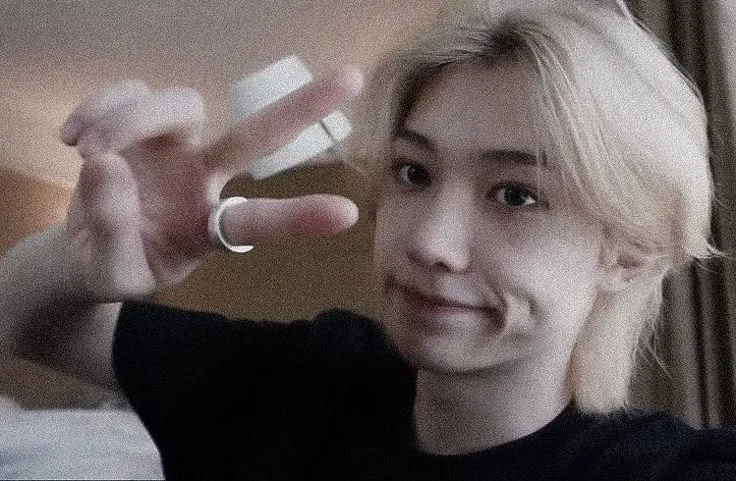 Lee Felix - One bed