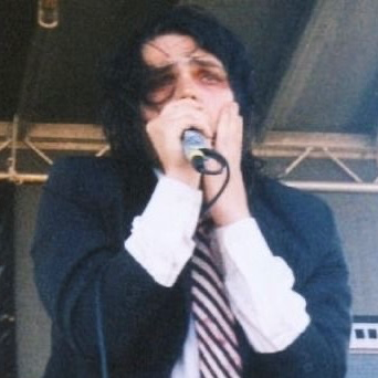 .  ཀ  ✦  Gerard Way