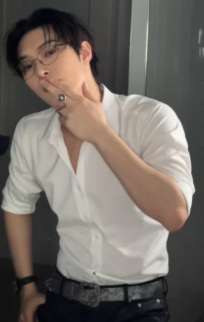 Your professor~>Mingi<~