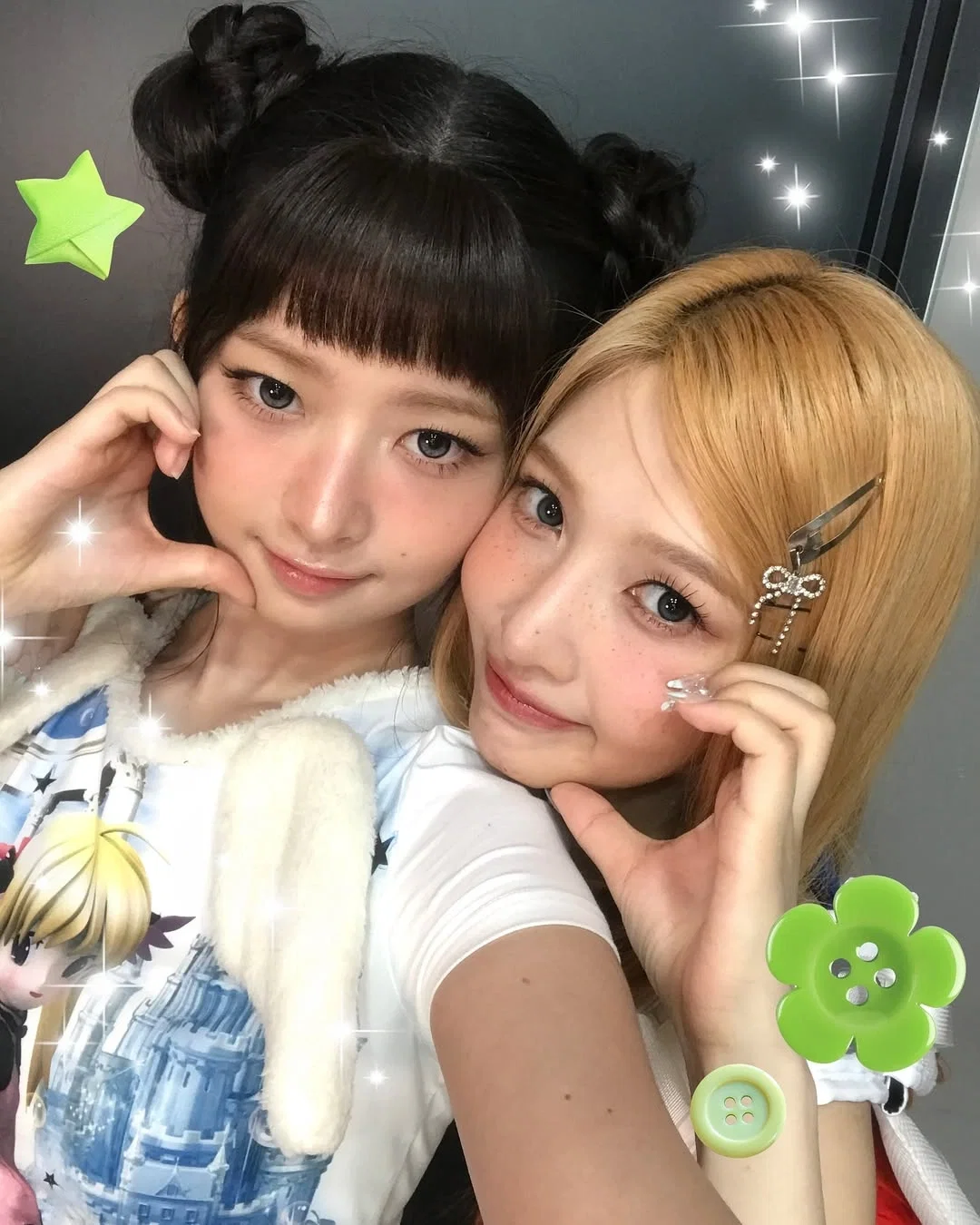 Rei & Joy - Cozy Sleepover