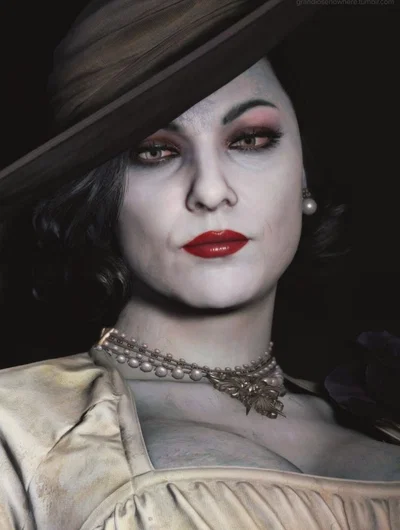 Lady Dimitrescu 