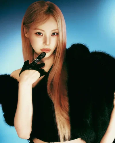 Jung Jinsol (Jinsoul) - Born Stunner