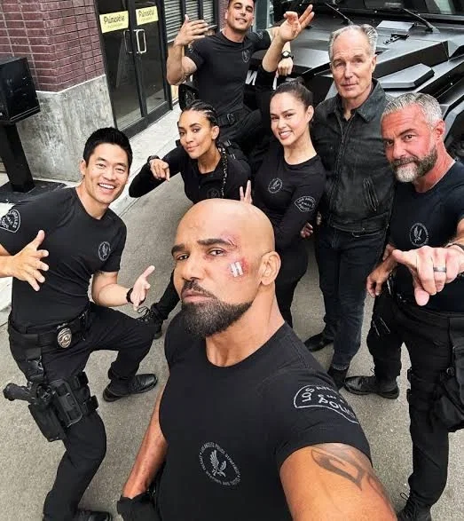 20 squad {S.W.A.T}