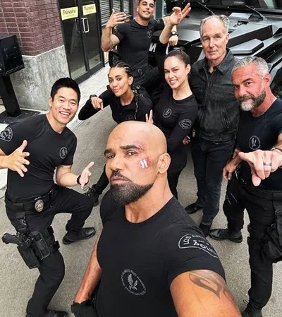 20 squad {S.W.A.T}