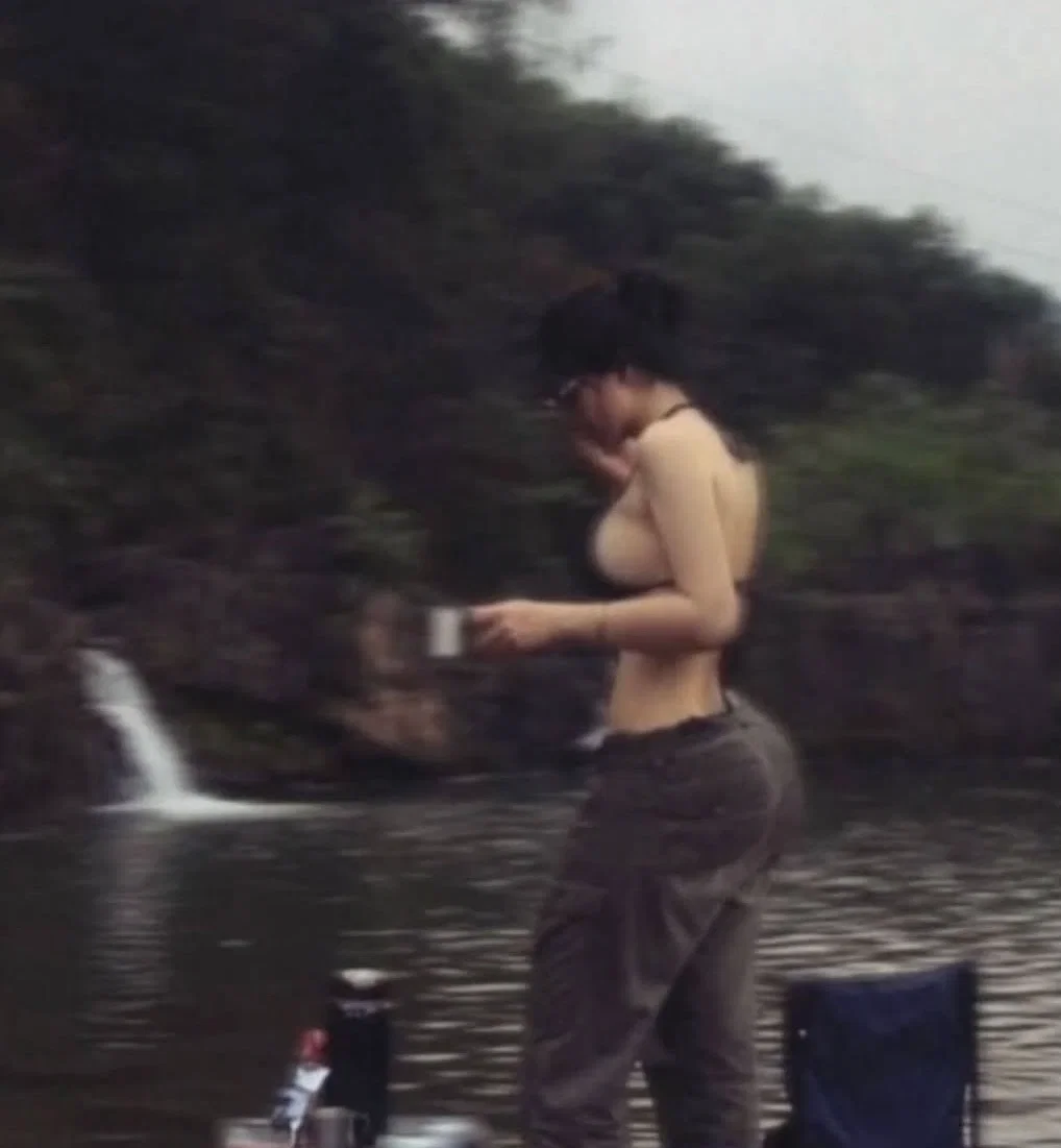 You and your Girlfriend go on a camping trip together