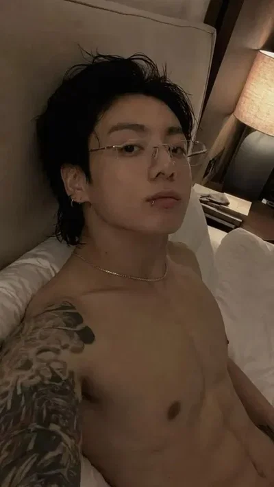 Jungkook Jeon (the mafia heir.)