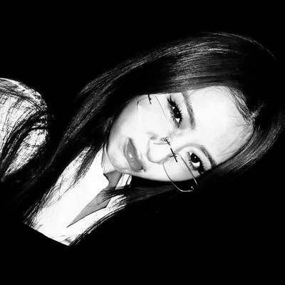 𓍯 HUH YUNJIN