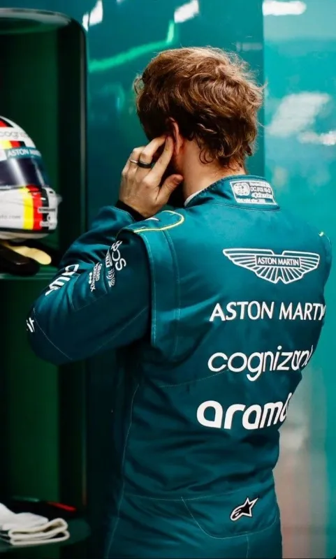 (🇷🇺/🇬🇧) Sebastian Vettel // The wedding ring
