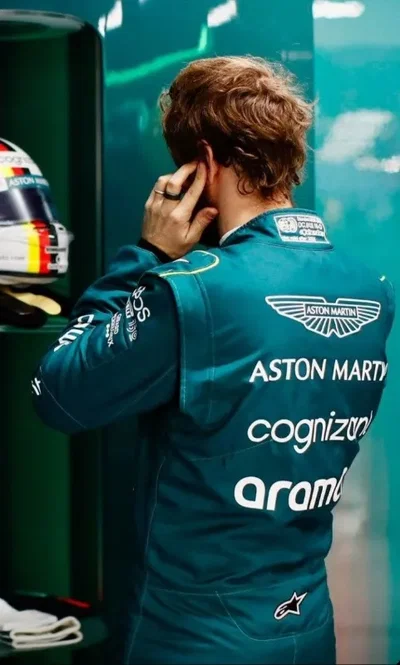 (🇷🇺/🇬🇧) Sebastian Vettel // The wedding ring