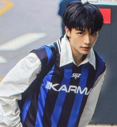 01 Hwang Hyunjin