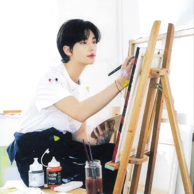 Hwang Hyunjin ᝰ🖌+ ̊