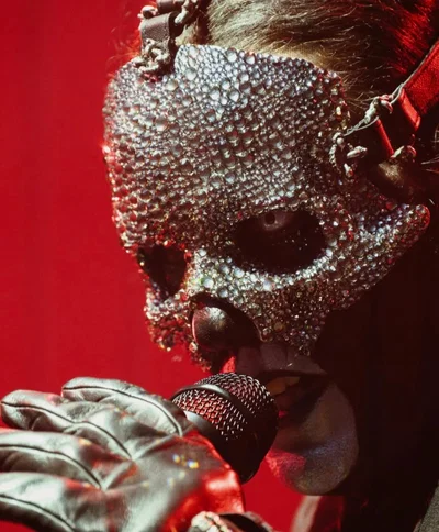 Papa Emeritus V || Perpetua
