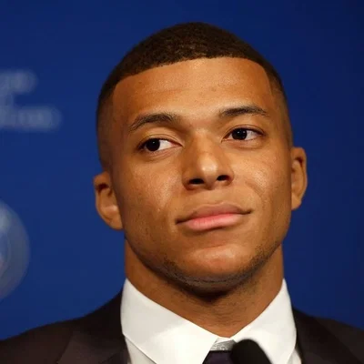 ‎ꫂ Kylian Mbappe ♡