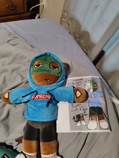 GUYS. LOOK WHO ARRIVED.