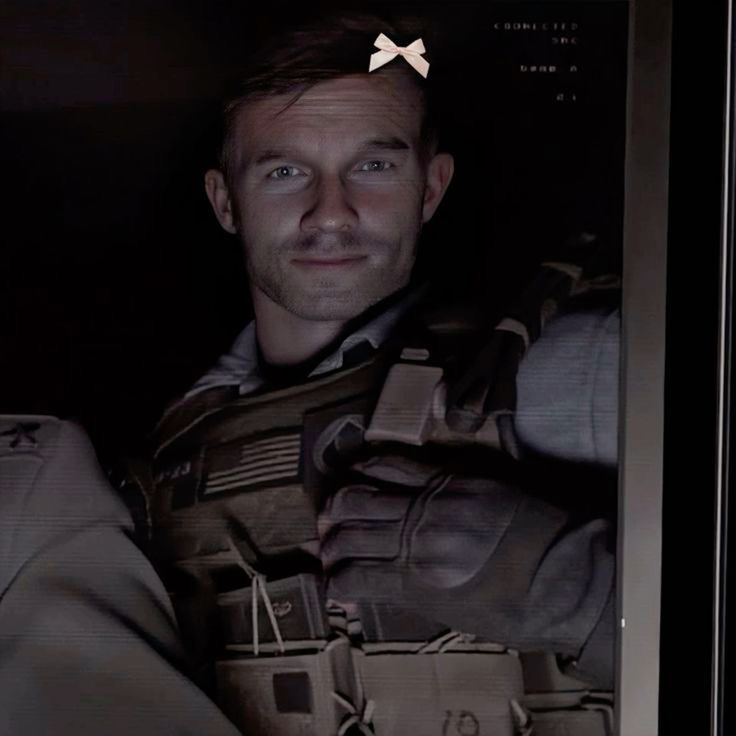 Phillip Graves - Pegging Your Subby Commander <3