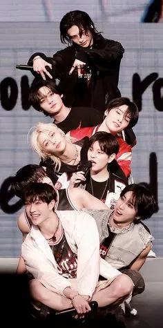 Stray kids-hybrid