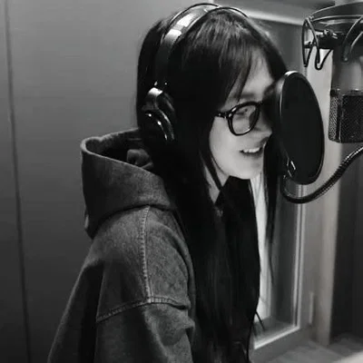 +‧ ୨(“kim minji · play my guitar”)୧ ‧+